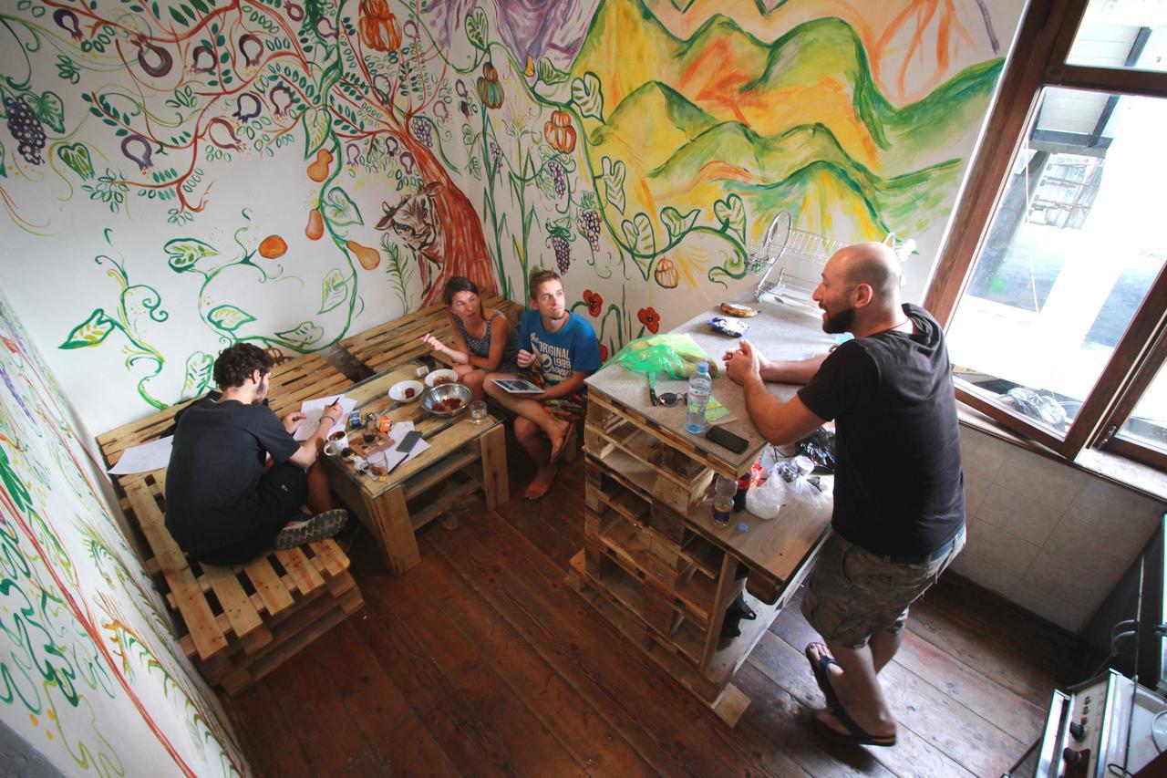Sheni Hostel Tbilisi Ngoại thất bức ảnh